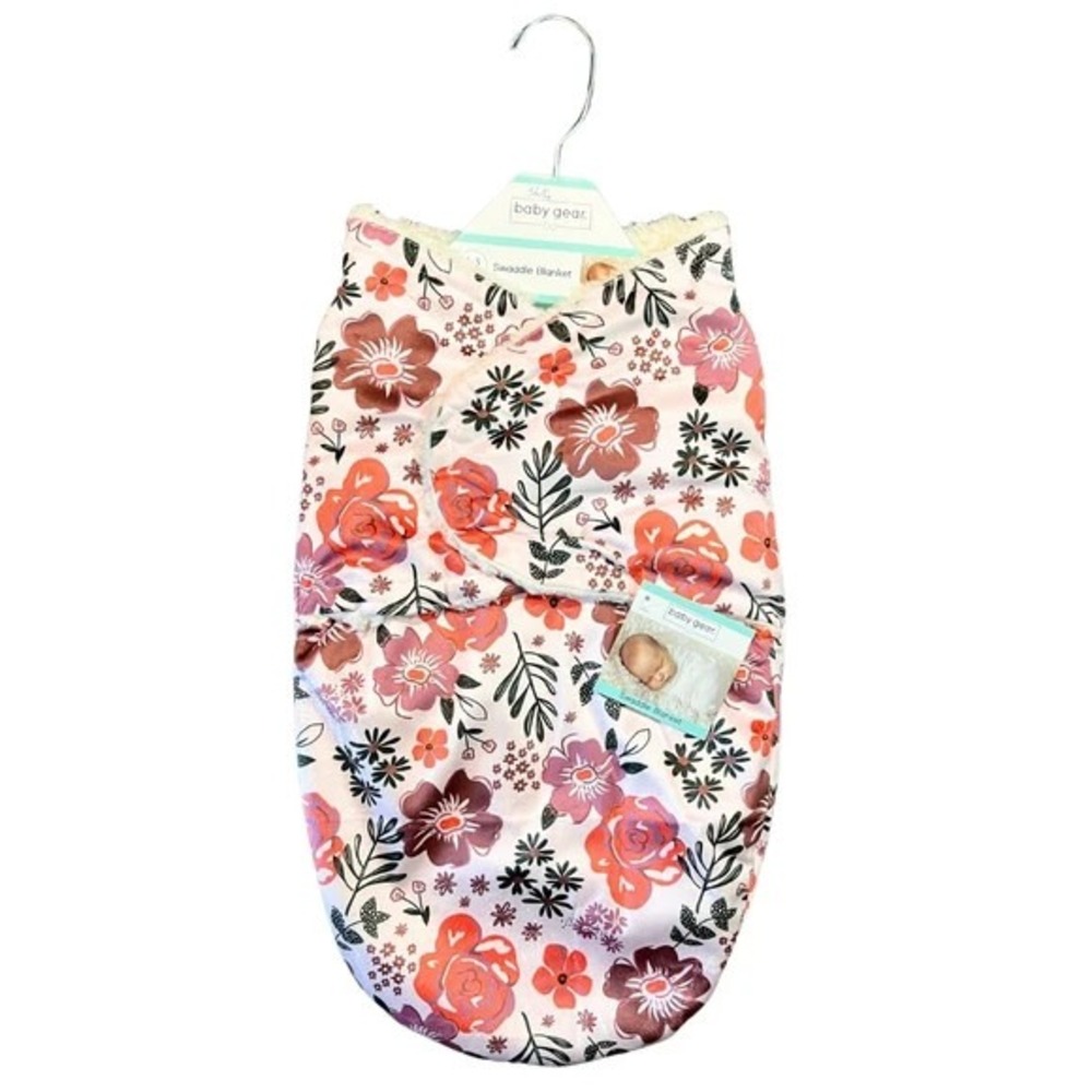 Baby Gear Floral Swaddle Blanket in Size 0-3 Months